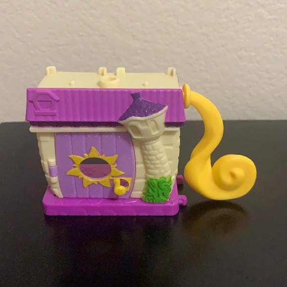 Disney Other - ❄️Disney Doorables Tangled Castle❄️